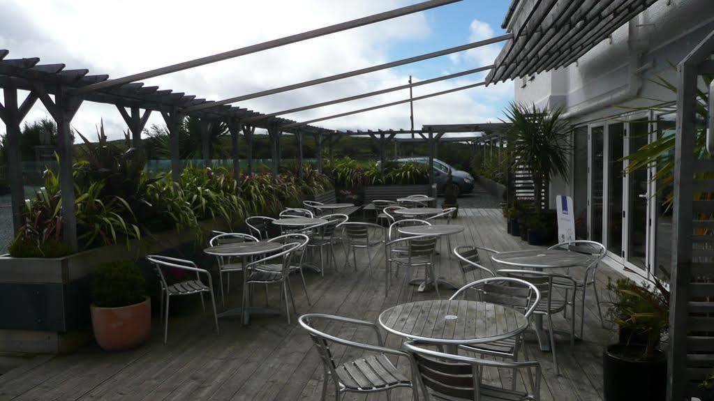 Elements Hotel Bude Luaran gambar