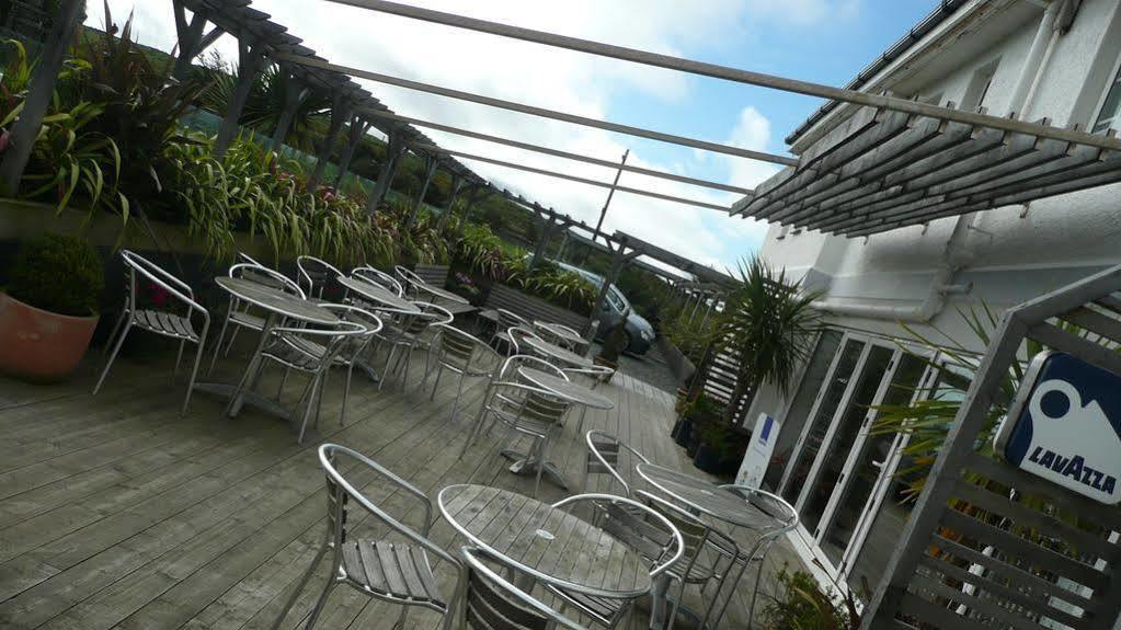 Elements Hotel Bude Luaran gambar